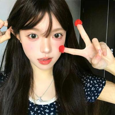 八月月亮的五个娃娃